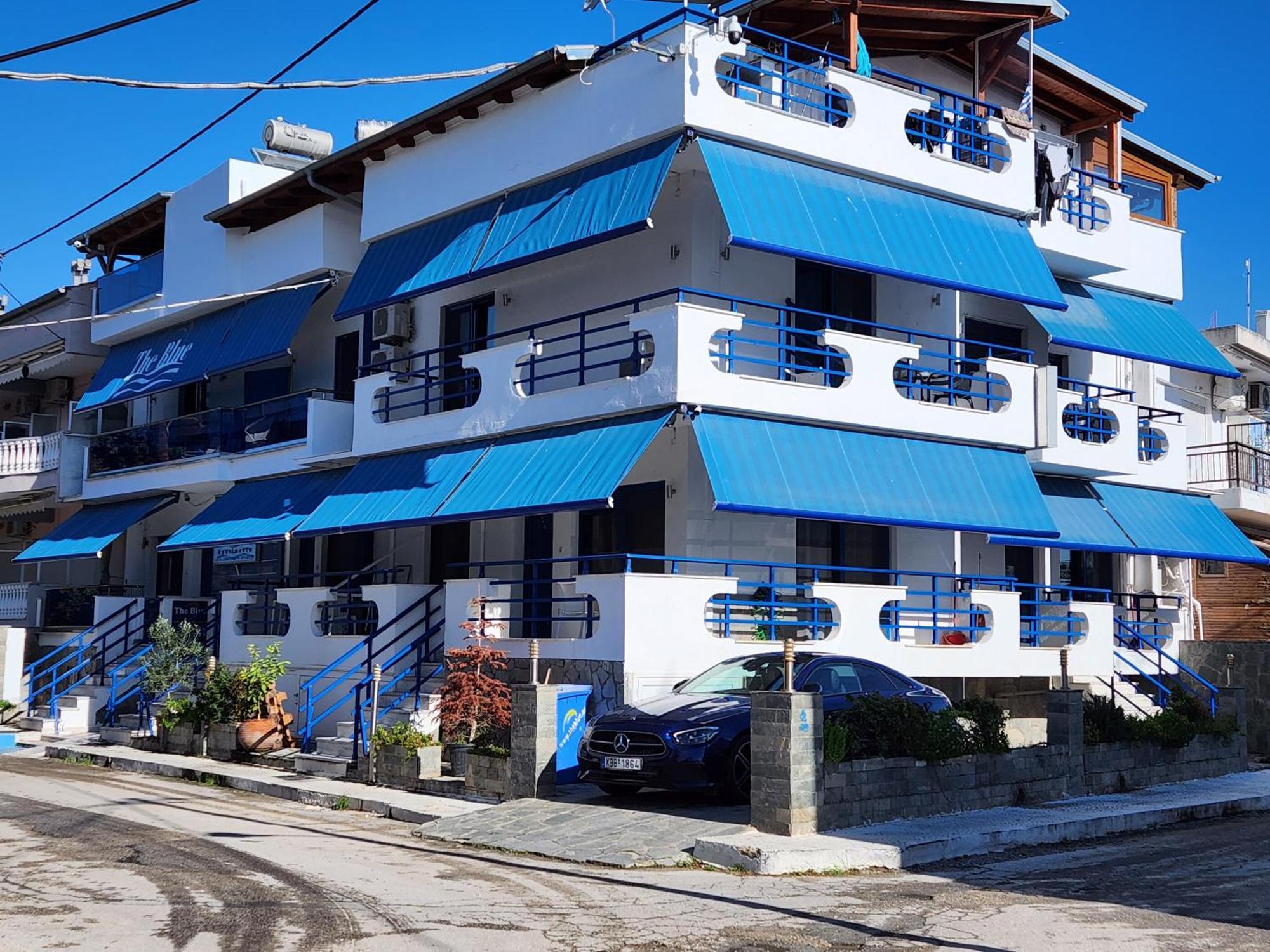 The Blue Beach Apartments Néa Péramos Exterior foto